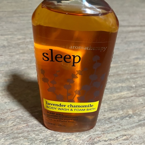 Bath & Body Works Lavender Chamomile Aromatherapy Body Wash - Picture 10 of 12